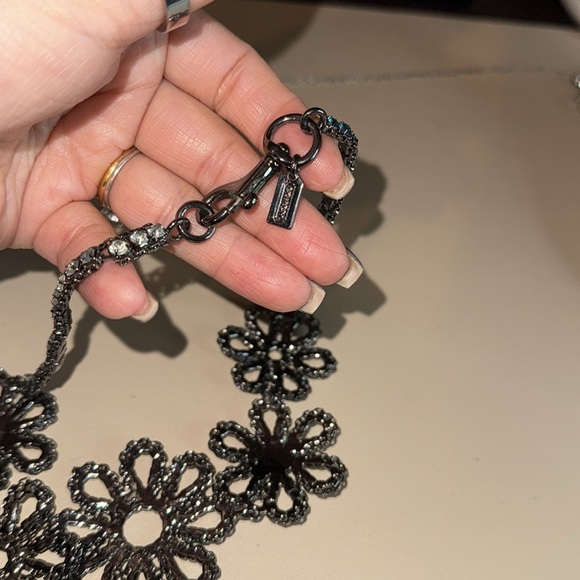 Vintage coach floral statement necklace - Picture 2 of 5